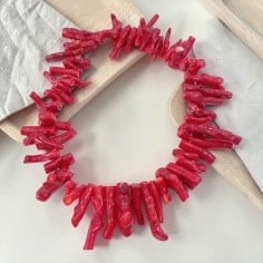 Filo di ramo corallo rosso naturale con bacchette irregolari 25/50mm, lunghezza 45cm peso 210g gioiedoriente 2