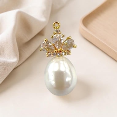 Ciondolo Corona piena con strass in ottone dorato con perno 1pz | GDO