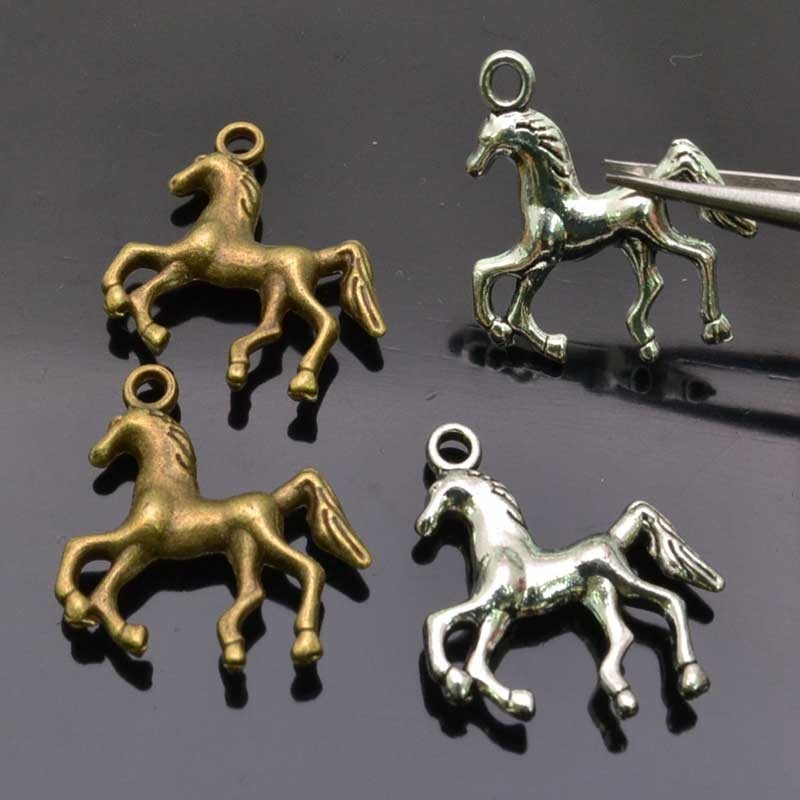 ciondolo forma di cavallo  pendente cavallo per bigiotteria  22x23mm 2pz